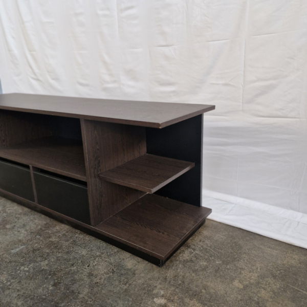 L30 - Cleveland Plasma Stand - 03 Cleveland Plasma TV Stand