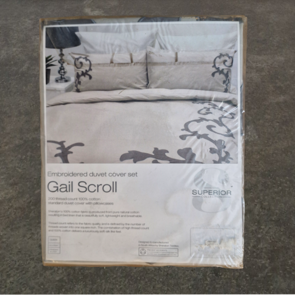 LOT 59 Main3 GailScroll Duvet Cover