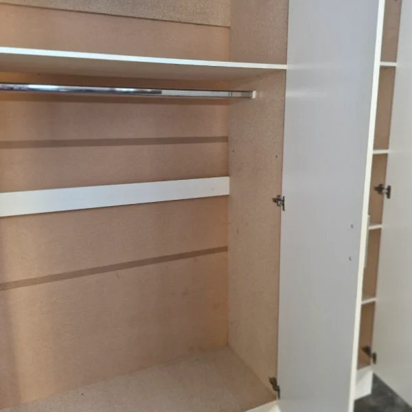 Lot 39 (12) Heritage Build In Robe 3 Door