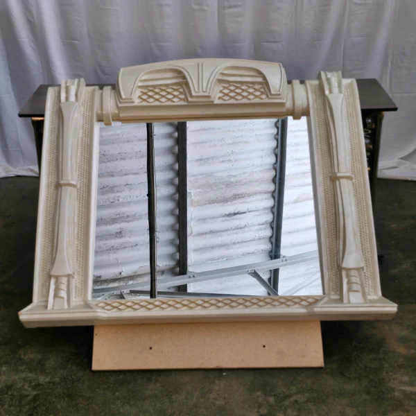 Lot 70 (1) Corvette Mirror Cream