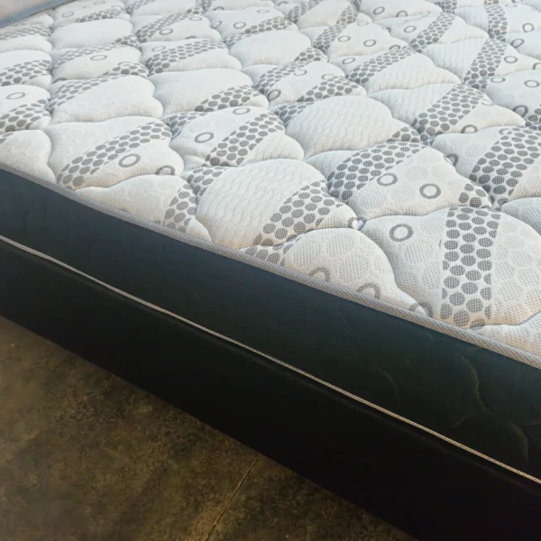 Cozy Nights Turnberry Queen Base Set